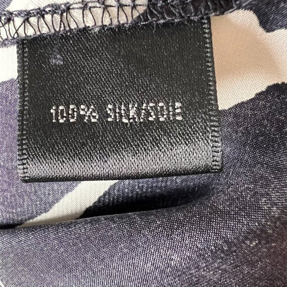 Lafayette 148 New York Blouse Womens SZ 6 Black & White Floral 100% Silk Natural - Picture 3 of 16